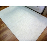 Handwoven Valencia Diamond Design Wool & Polyester Floor Area Rug Cream
